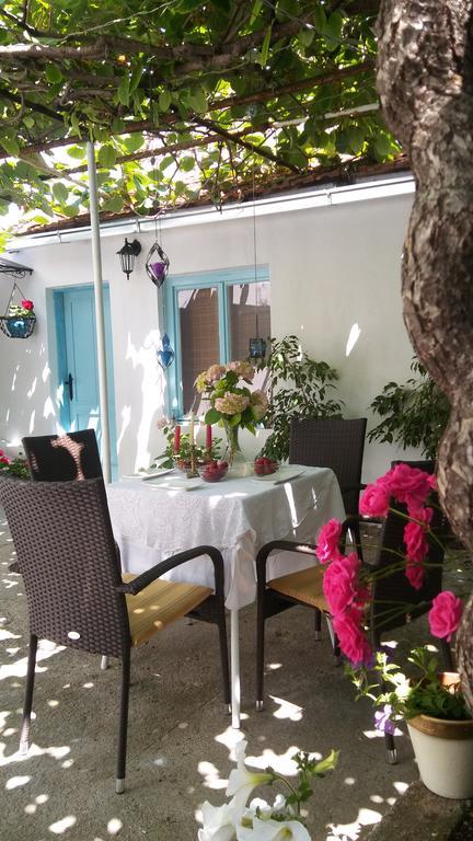 Apartment With Garden Hanja Mostar Exteriör bild